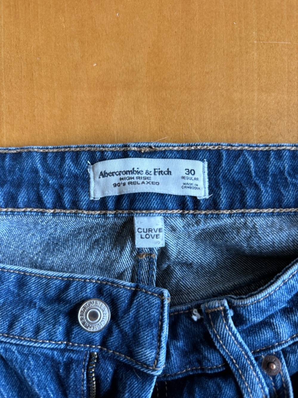 Abercrombie & Fitch Relaxed High-Rise Blue Jeans